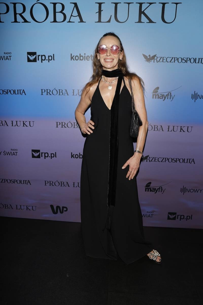 Premiera filmu ” Próba Łuku”. Steczkowska kusi nogą w letniej sukience, a Herbuś wygina się w czerwonej mini