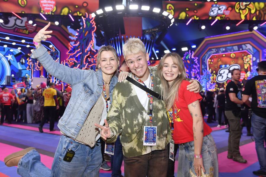 Gwiazdy wspierają Owsiaka na 33. Finale WOŚP: Mandaryna z dziećmi, Julia Żugaj, dawno niewidziana Renata Przemyk…