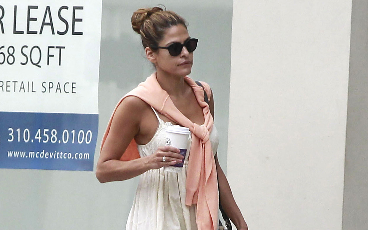 Eva Mendes w obiektywie paparazzi