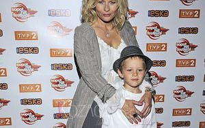 Słodki synuś mamusi? (FOTO)