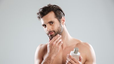 Jakie kosmetyki dla mężczyzny warto mieć w łazience?
