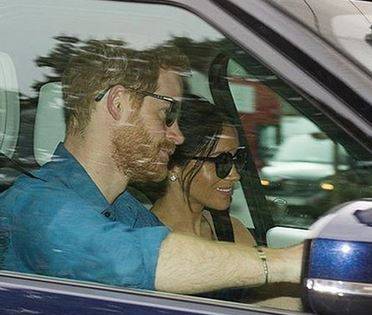 PIERWSZE zdjęcia Meghan i Harry’ego po ślubie. Czy TAK wygląda królewska para?