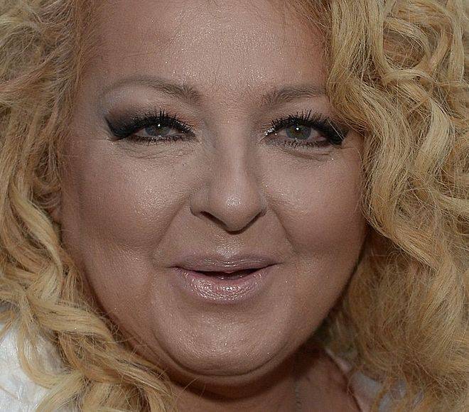 Zbliżenie na twarz Magdy Gessler