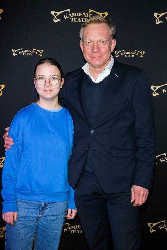 Justyna Sieńczyłło pokazała się po raz pierwszy po pogrzebie Emiliana Kamińskiego. Nadal w żałobie