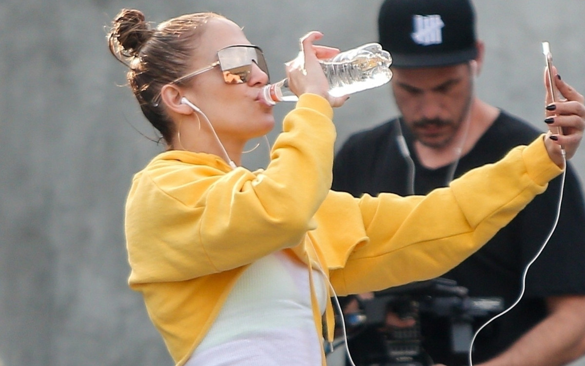 Jennifer Lopez w legginsach pokazuje, gdzie ma kanony piękna (ZDJĘCIA)