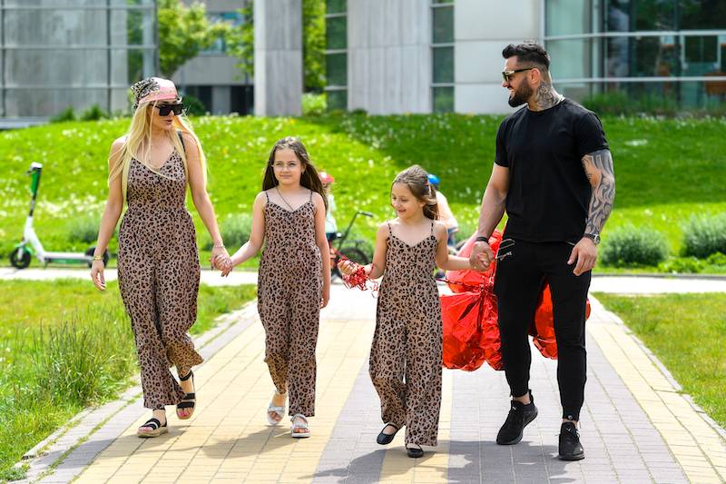 Rodzina “Trybsonów”. Jakie duże są już córeczki Elizy i Pawła z “Warsaw shore”