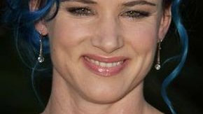 Kto pojawił sie na premierze z niebieskimi włosami? (FOTO)