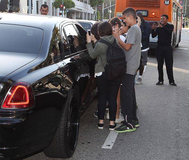 Kim Kardashian – lunch z przyjaciółmi