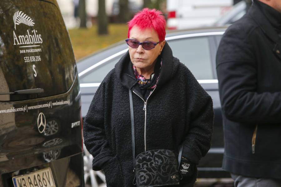 Pogrzeb Janusza Olejniczaka. Wśród żałobników Jolanta Kwaśniewska, Daniel Olbrychski, Monika Olejnik, Jerzy Bończak…