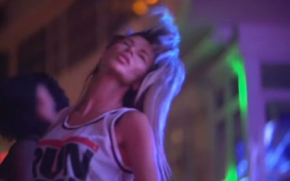 Edyta Górniak za kierownicą samochodu [VIDEO]