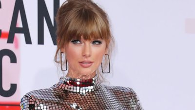 Największa afera ostatnich miesięcy, czyli o co chodzi z szalikiem Taylor Swift?