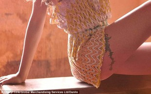 Oficjalny kalendarz Cheryl Cole (FOTO)