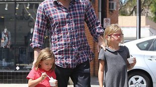 Ben Affleck ze swoimi dziewczynami (FOTO)