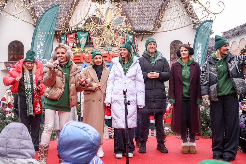 Plejada gwiazd na charytatywnej imprezie świątecznej! W śpiewającym nastroju Maria Sadowska, Marcela Leszczak (FOTO)