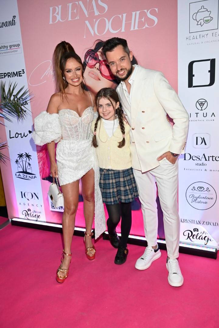 Tłum gwiazd na premierze singla: Barbara Kurdej-Szatan, Joanna Racewicz, Agnieszka Kaczorowska, Maja Hyży, Qczaj