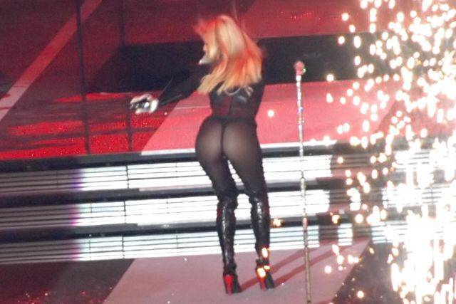 Doda pokazała pupę w 2009 roku w Katowicach