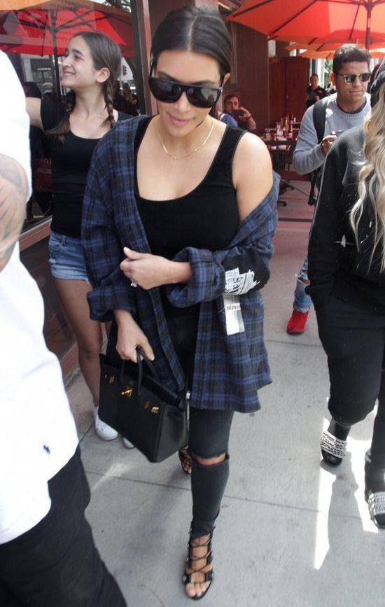 15 momentów, w których Kim Kardashian WSTYDZIŁA się swojej pupy