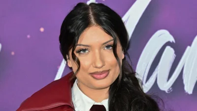 Viki Gabor w płaszczu jak z “Matrixa”. Pokazała przeuroczą mamę Ewelinę