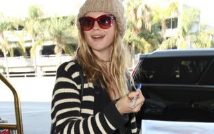 Kiedy Behati Prinsloo zmyje makijaż… (FOTO)