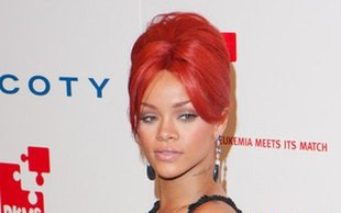 Rihannie zachciało się być damą (FOTO)