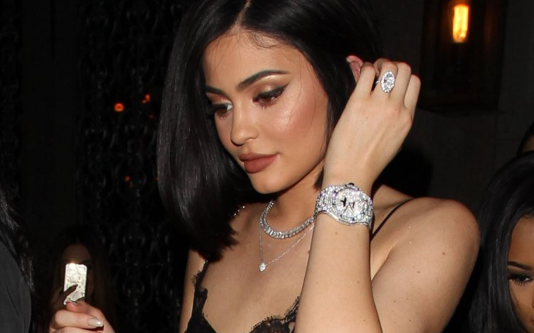 Jak Kylie Jenner dba o urodę?