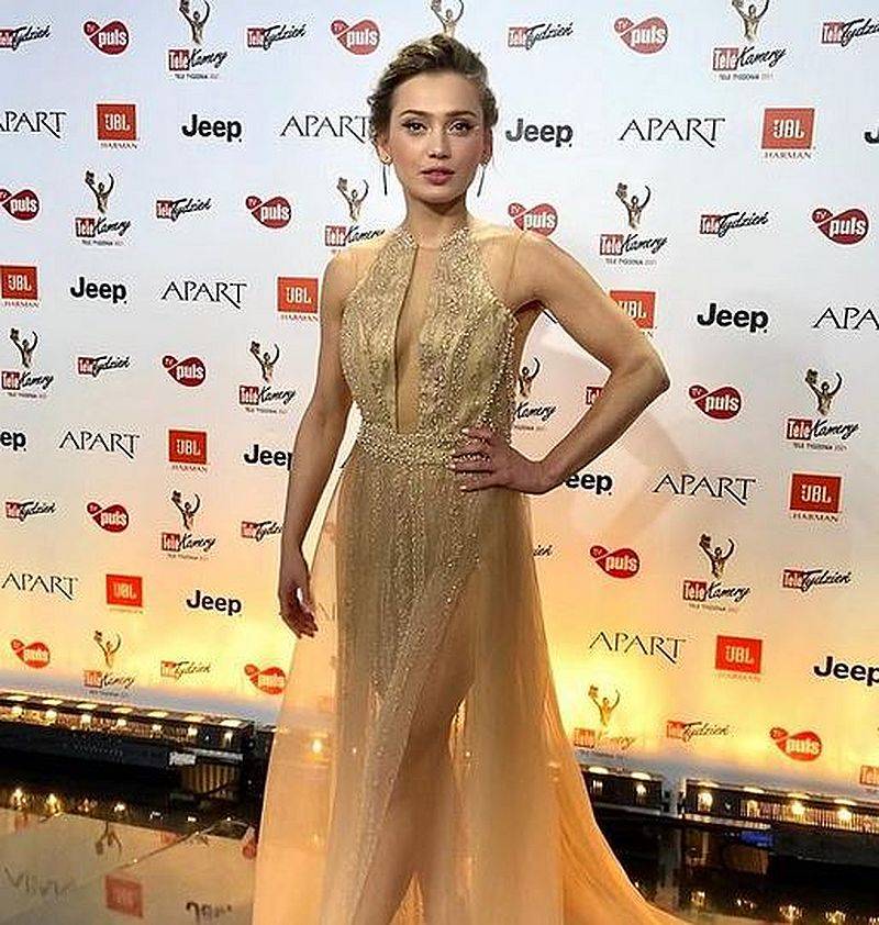 Telekamery 2021: Elegancka Kasia Zielińska, Julia Kamińska w czerwieni (ZDJĘCIA)