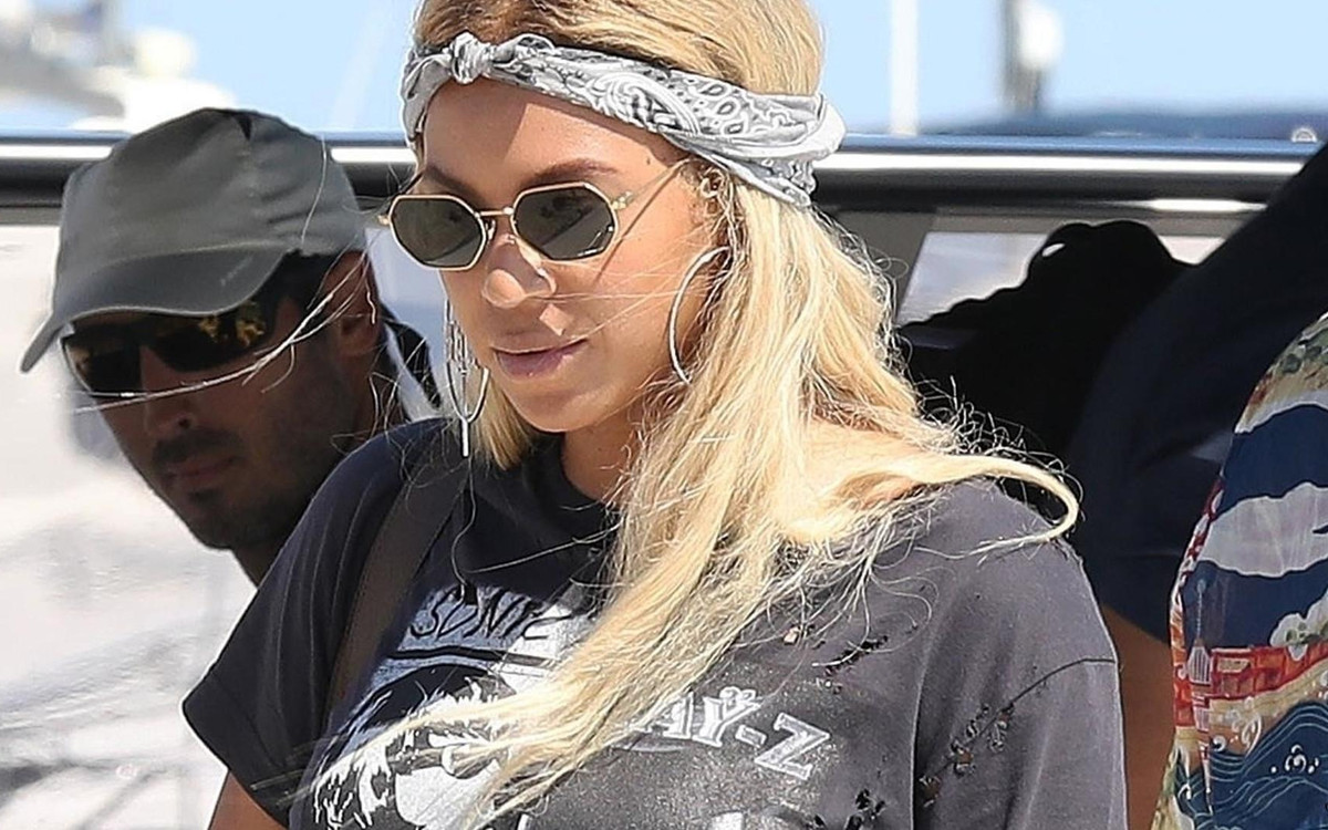 Beyonce w szortach – widać ciążowy brzuszek? (ZDJĘCIA)