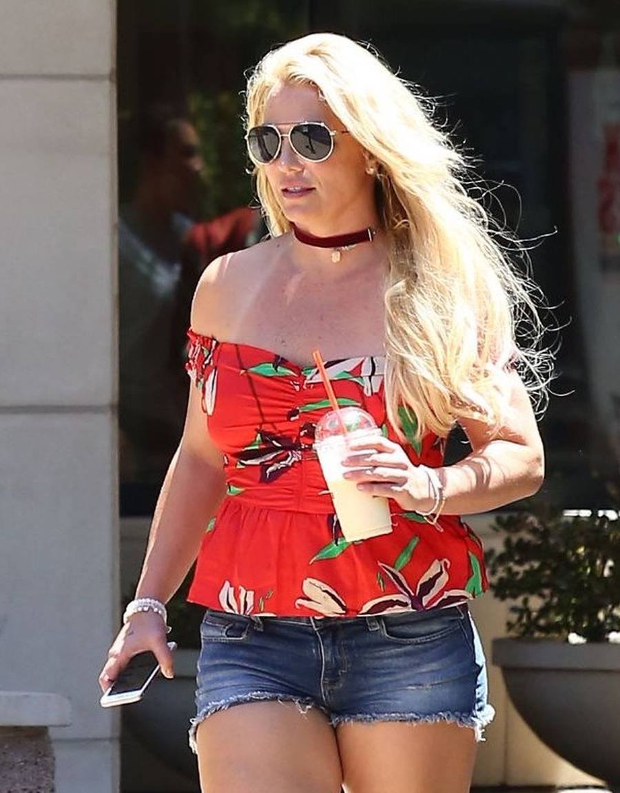 Pamela Anderson rozstała się po 12 dniach. Nie ona jest REKORDZISTKĄ