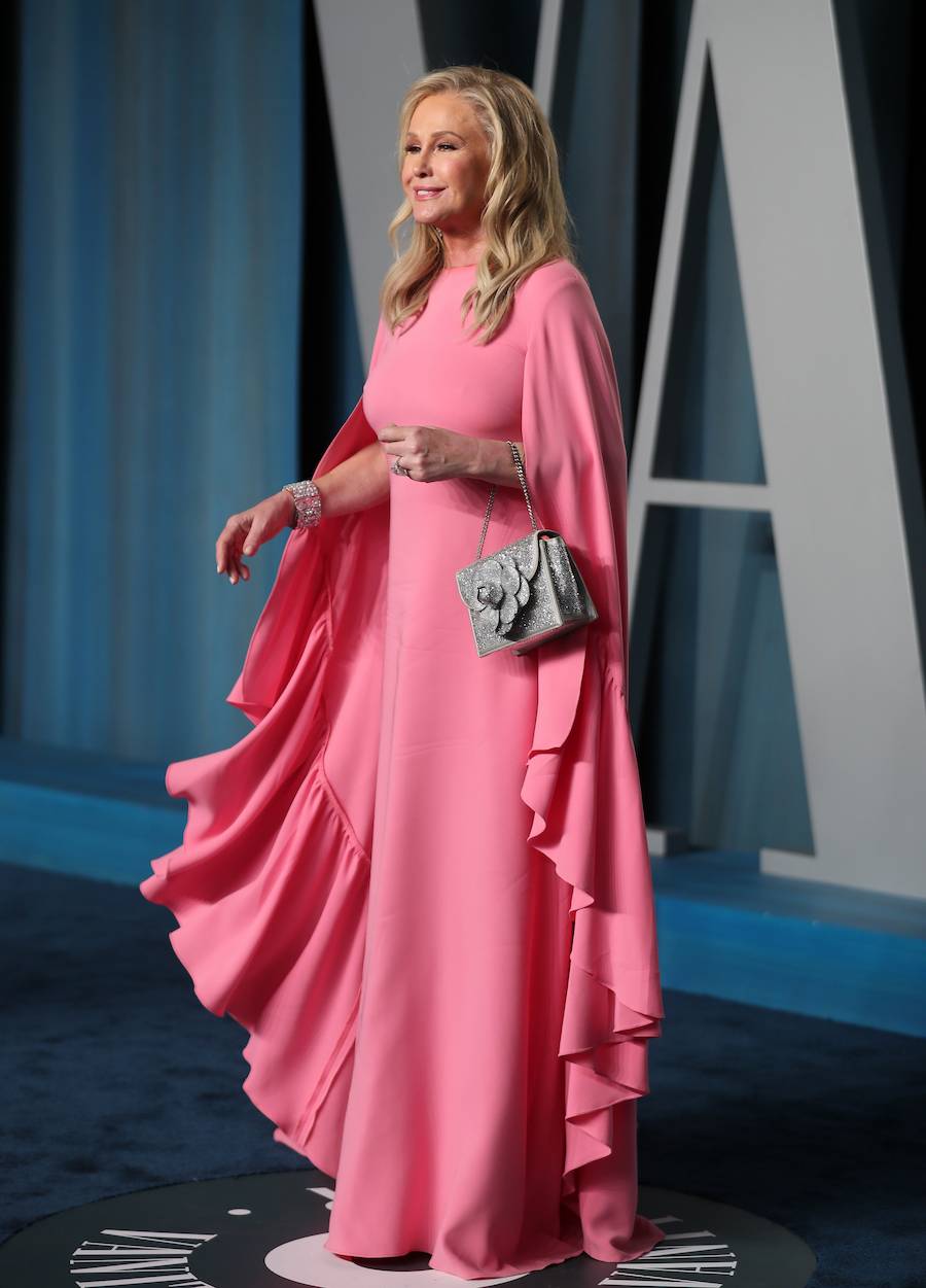 Vanity Fair Oscar Party 2022. Wyjątkowo to nie Hailey Bieber błyszczała, a Chrissy Teigen i Rebel Wilson