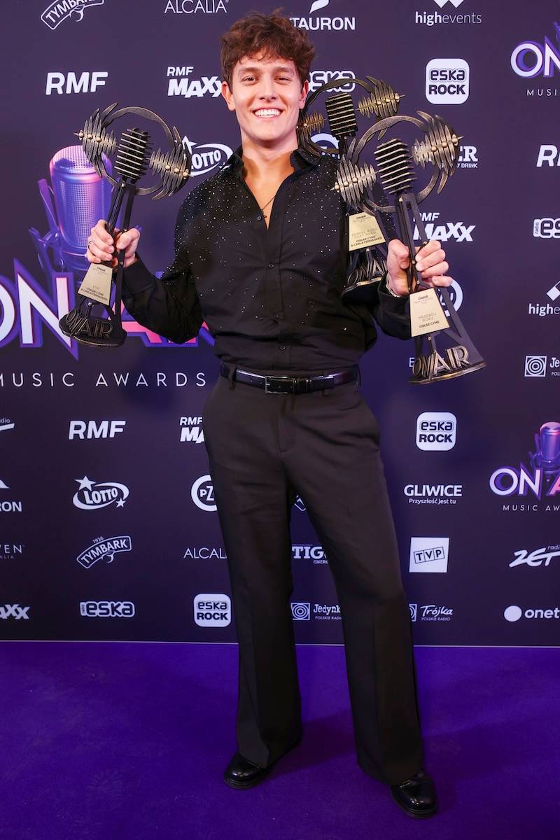 Szalone stylizacje gwiazd na “On Air Music Awards 2025”! Agnieszka Chylińska, OGNISTA Sarsa, Kayah (FOTO)