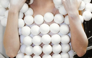 Kto wystąpił w takiej kreacji? (FOTO)