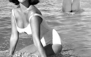 Borat na plaży z Liz Taylor