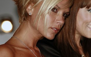 Brudne uszy Victorii Beckham?