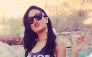 Rihanna opublikowała zdjęcie z białym proszkiem (FOTO)