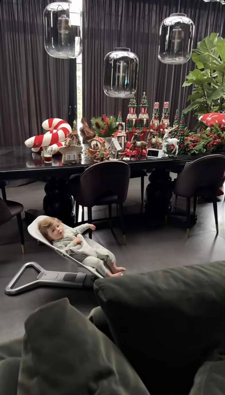 Dom Deynn i Majewskiego udekorowany na święta, fot. Instagram