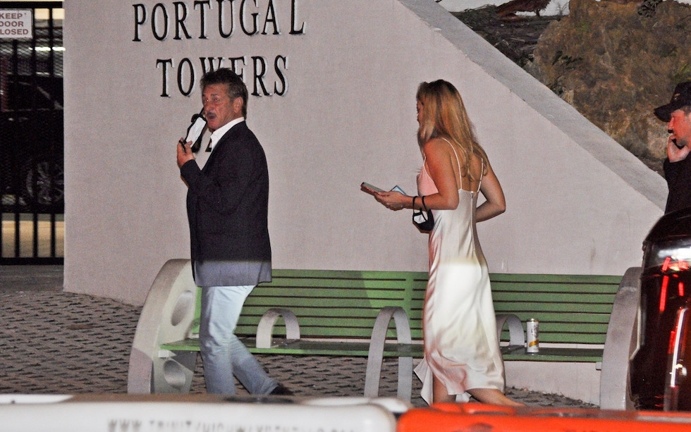 Sean Penn z młodą żoną na imprezie. Już się nie rozwodzą?!