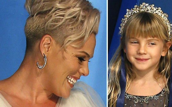 Pink w TAKIEJ sukni? Na gali CMA Awards wyglądała pięknie (ZDJĘCIA)