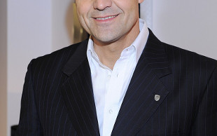 Krzysztof Hołowczyc ma uraz kręgosłupa i złamane żebra