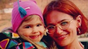 Ta dziewczynka wyrosła na piosenkarkę (FOTO)