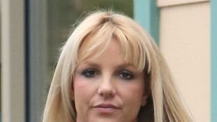 Magazyn Lucky przeprasza za wyretuszowaną okładkę z Britney