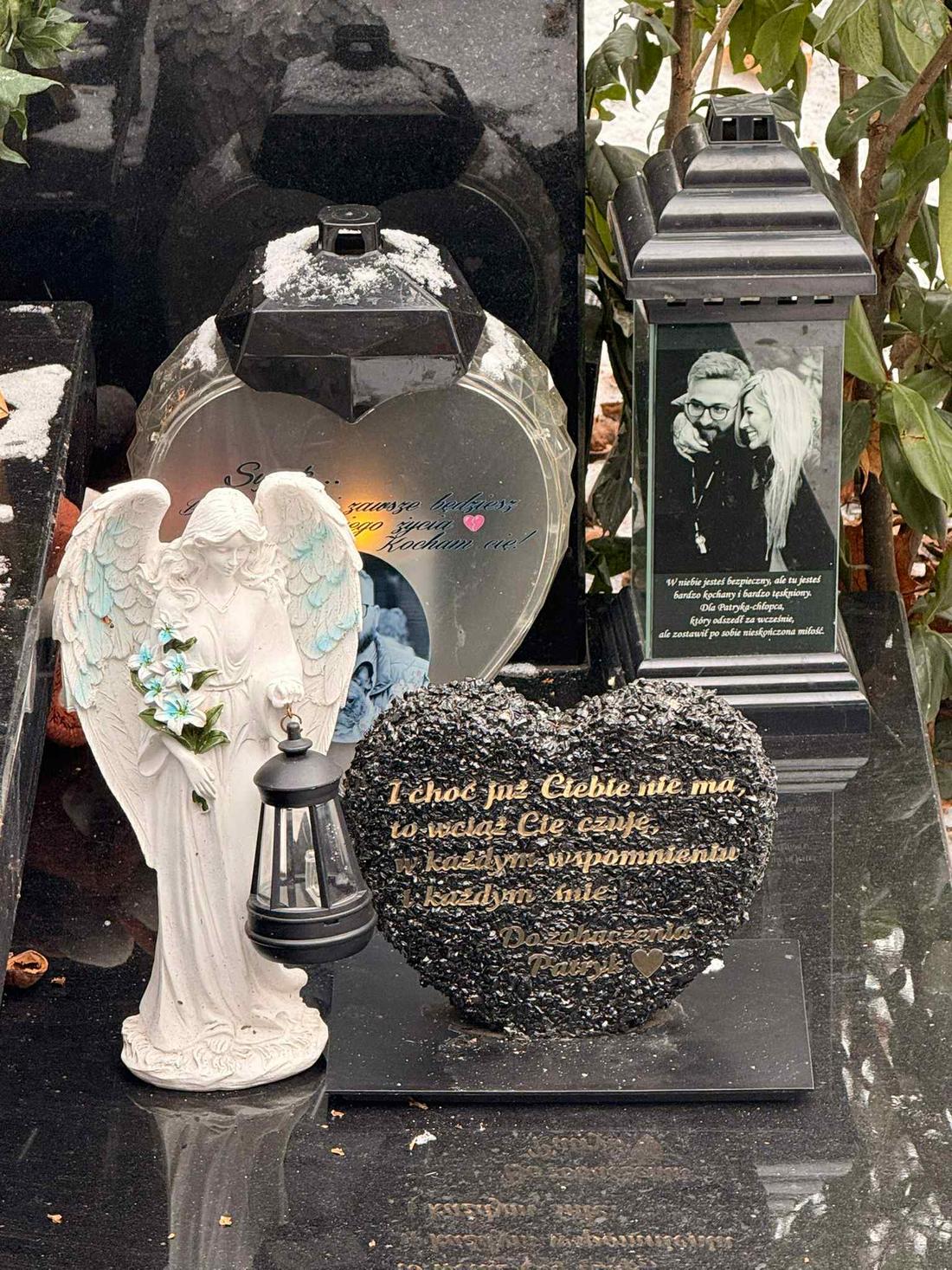 Grób Patryka Peretti, fot. Kozaczek Exclusive