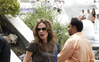 Ojciec Angeliny Jolie zmartwiony