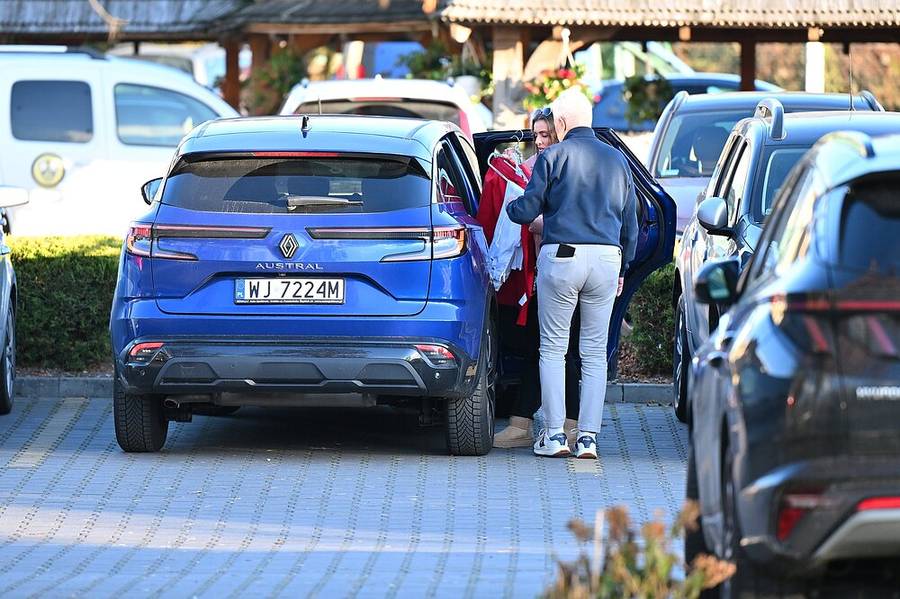 Przybyła reszta gości na ślub Cichopek i Kurzajewskiego. Wiemy, kto jeszcze przyjechał (ZDJĘCIA PAPARAZZI)