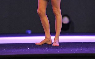 Kto wyszedł na scenę bez butów? (FOTO)