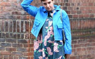 Lena Dunham ścięła włosy na zapałkę (FOTO)