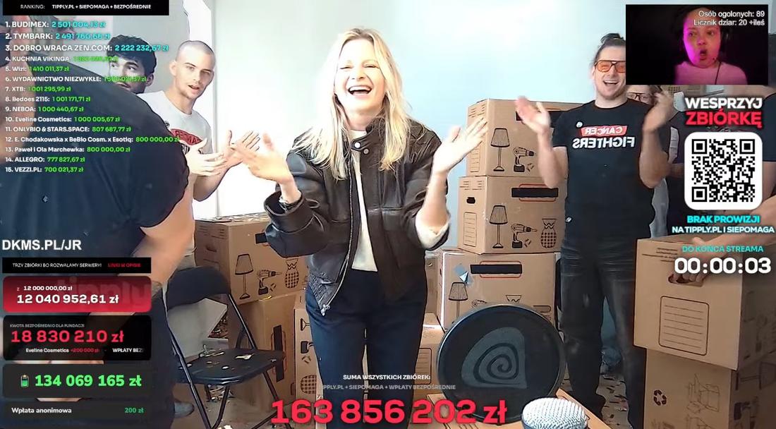 Małgorzata Kożuchowska znów wpadła w kartony, fot. YouTube.com