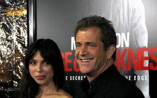 Gibson złożył pozew do sądu przeciwko Oksanie Grigorievie