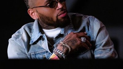 Chris Brown skarży się, że ludzie “wciąż go nienawidzą” za pobicie Rihanny