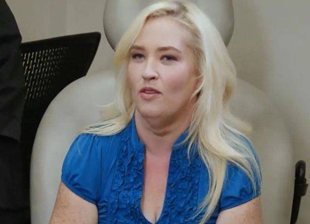 Piersi mamy June po schudnięciu 90 kg są w STRASZNYM STANIE