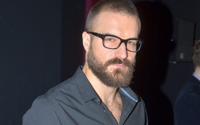 NIE POZNASZ Piotra Stramowskiego bez BRODY i WĄSÓW! (Instagram)